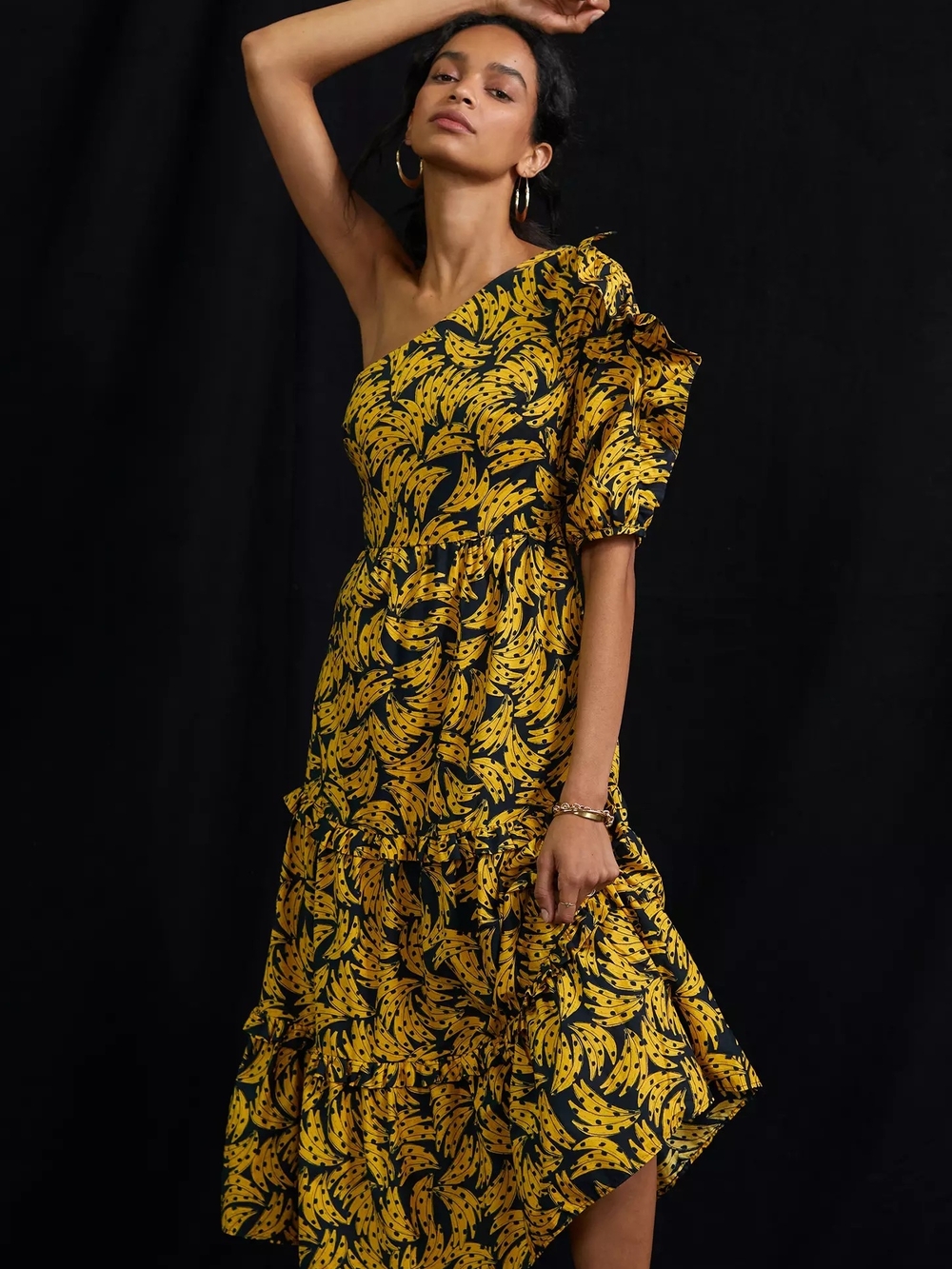FARM Rio Yellow Banana-Print Asymmetrical One-Shoulder Dress